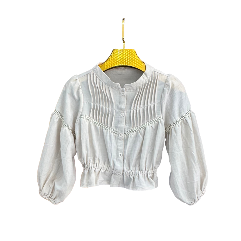 Blouse fille plissée à dentelle – Gris perle